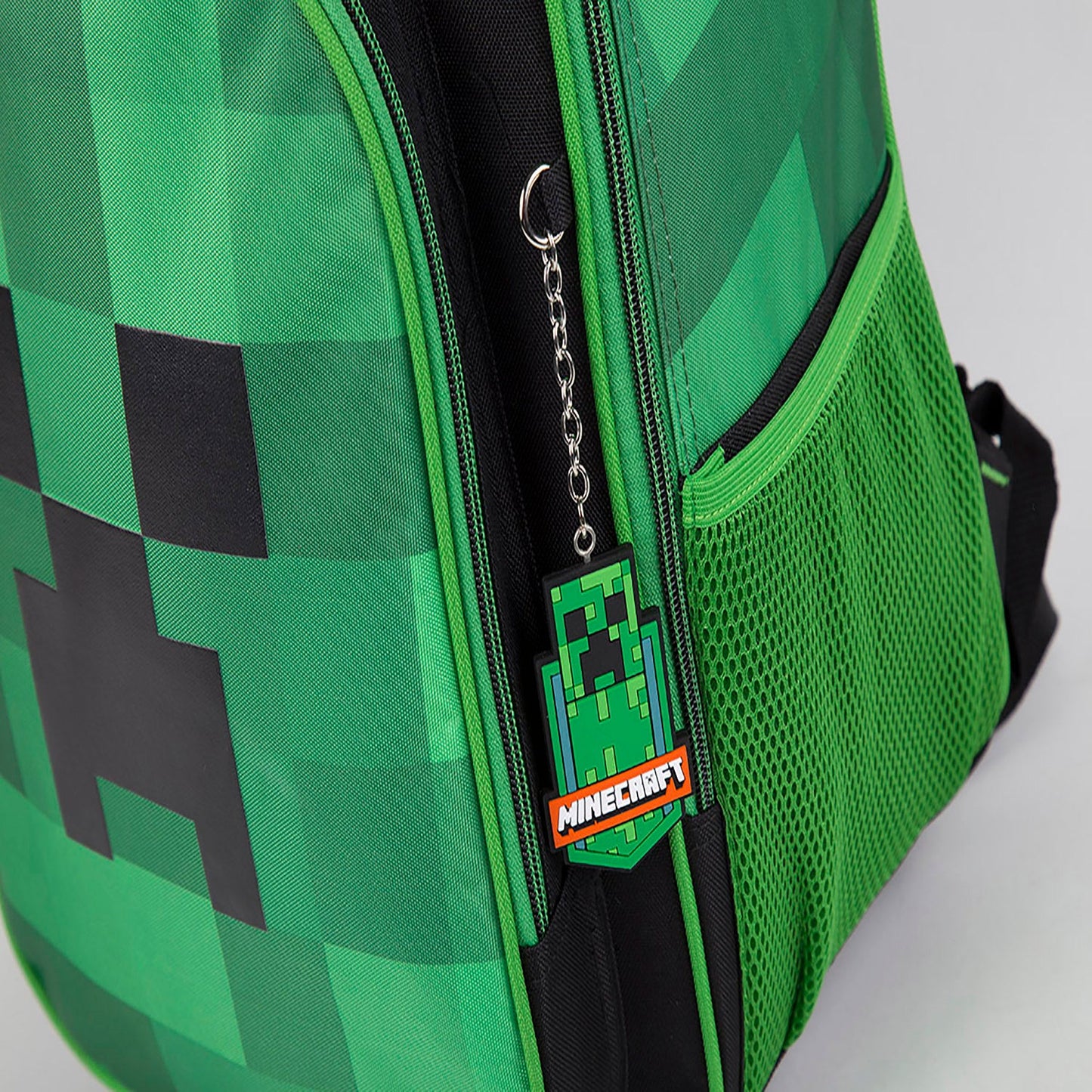 Mochila Chenson Minecraft modelo CARG color verde